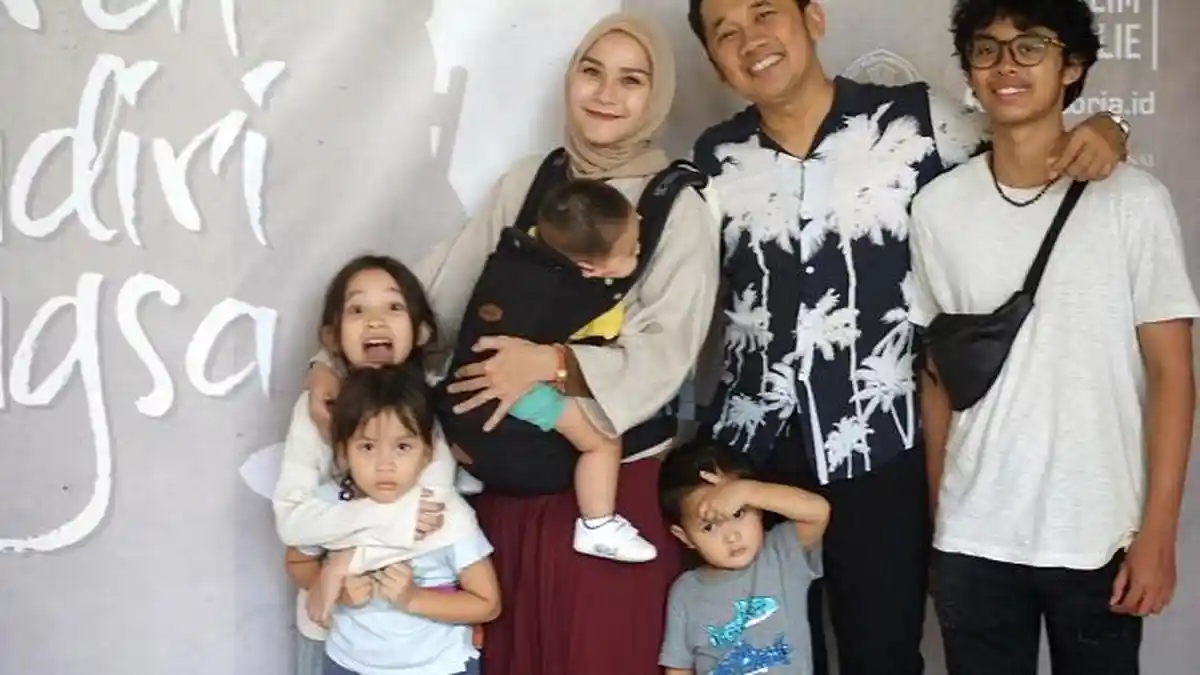 Intip Keunikan Rumah Keluarga Hanung Bramantyo yang Ada di Kota Jakarta
