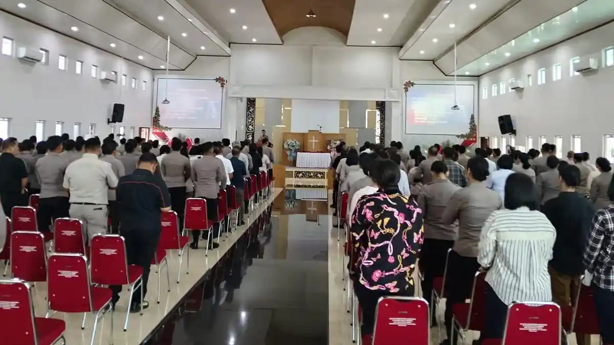Personel Polda Sumut Gelar Ibadah Oikoumene, Doakan Keamanan dan Kedamaian Bangsa