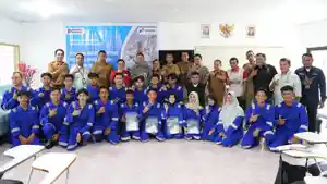 Pertamina-Patra-Niaga-Fasilitasi-20-Pemuda-Dumai-Pelatihan-Operator-Listrik-Industri-Uji-Kompetensi.jpg