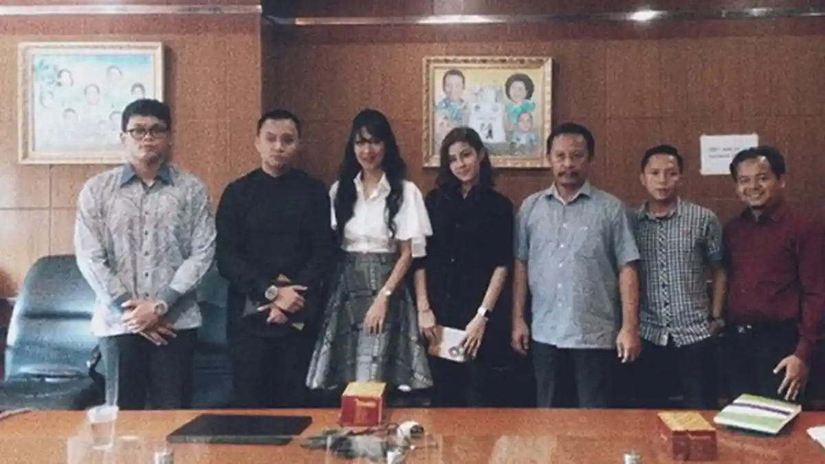Akhirnya Bertemu! Awkarin, MENKOMINFO dan KPAI Buat Suatu Kerjasama, Apa Itu?