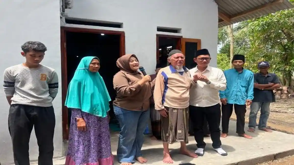 Rumah Reyot Kakek di Serang Sempat Viral, Kini Berdiri Kokoh Berkat Sumbangan Kader Gerindra