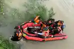 tim-sar-gabungan-evakuasi-jasad-korban-tenggelam-sungai-wulan-demak.jpg
