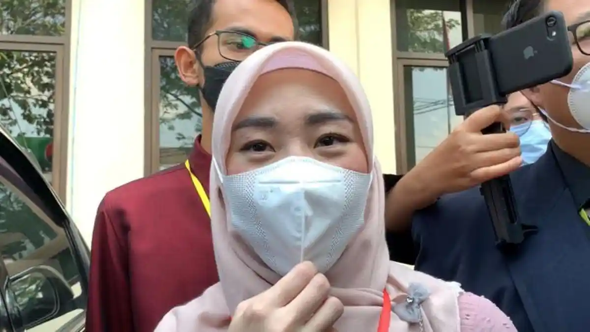 Dapatkan Hak Asuh Anak, Larissa Chou Lega Setelah Pernikahannya dengan Alvin Faiz Diputus Cerai