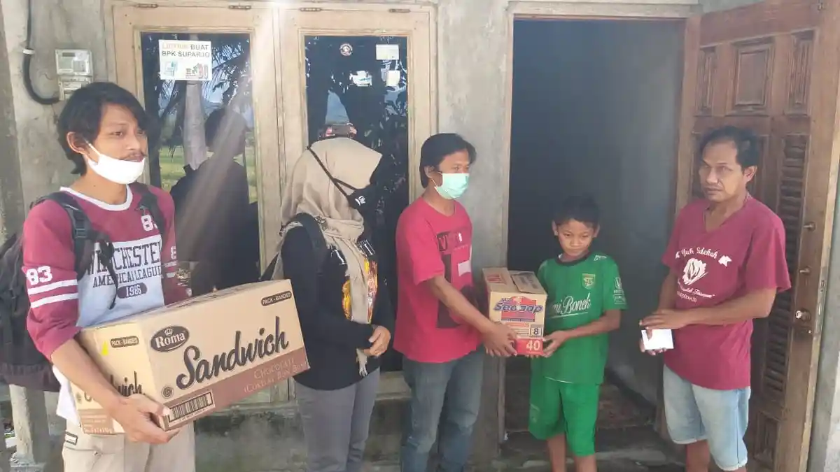 Ringankan Beban di Tengah Corona, Awak Media di Klaten Datangi Bocah yang Bantu Ayahnya Cari Nafkah