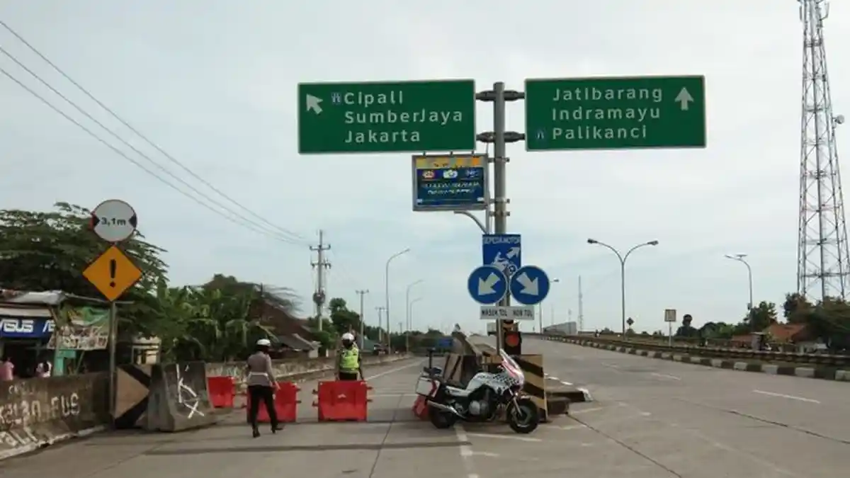 Tekan Covid-19, Jabar Perketat Pengawasan Keluar Masuk Kendaraan di Perbatasan saat Arus Balik