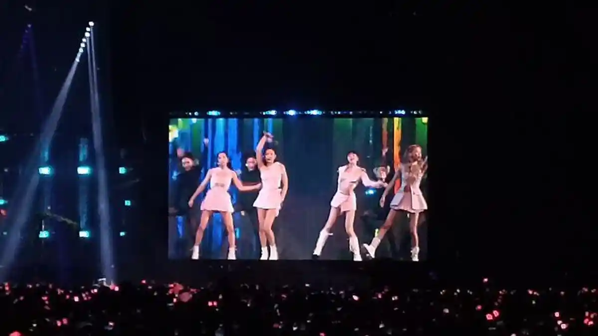 Sebut Cuaca Jakarta Panas di Tengah Konser, Rose BLACKPINK: Tapi Kami Enjoy 