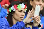 suporter-wanita-timnas-italia_20160614_135118.jpg