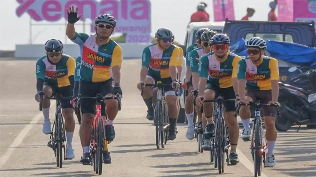 Dipimpin Irwasda, Polda Jambi Kirim 9 Personil Ikut Balap Sepeda Tour of Kemala Banyuwangi 2023