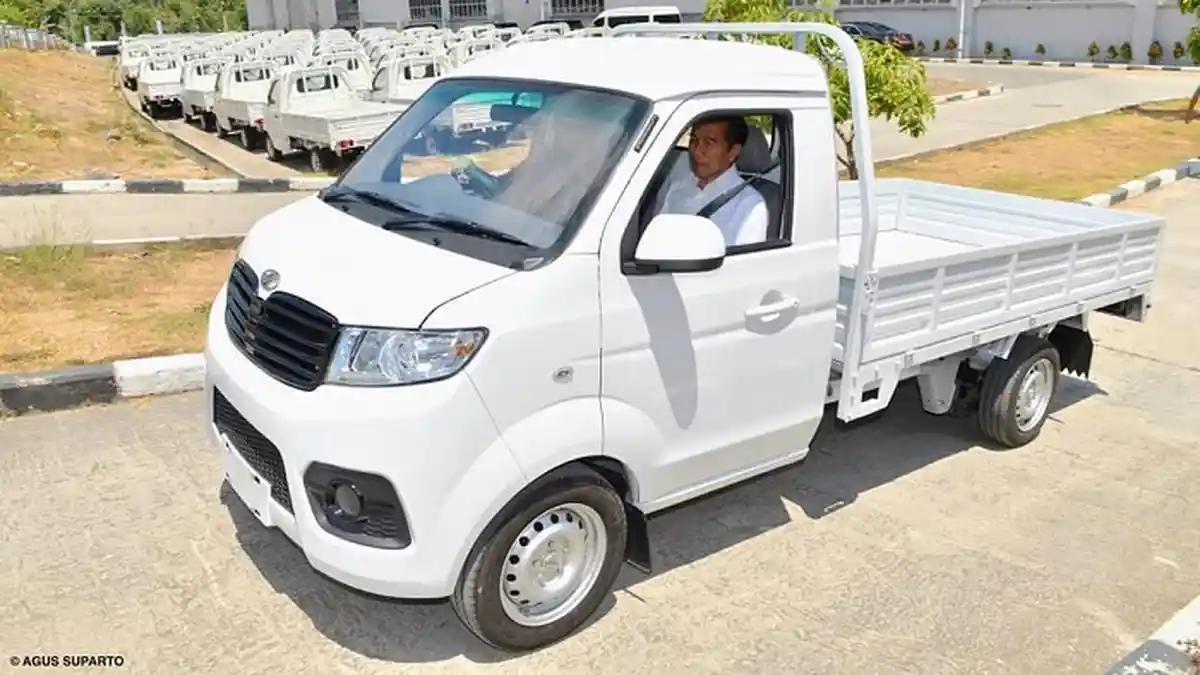Gerindra Konfirmasi Kebenaran Kabar Prabowo Subianto Pesan 10 Mobil Esemka