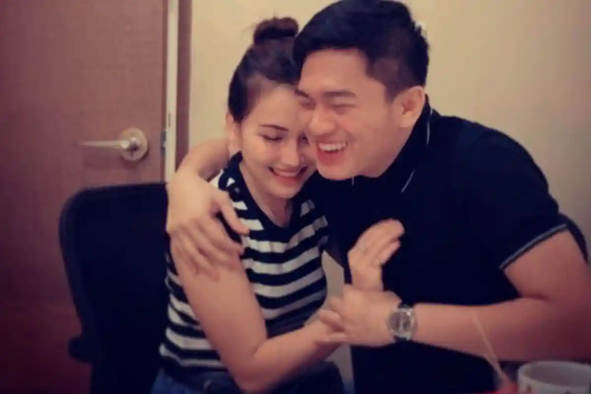 Sosok Dokter Novita, Mak Comblang Ayu Ting Ting dan Adit Jayusman, Postingannya Mendadak Disorot