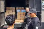 Anggota-kepolisian-mengecek-kendaraan-dalam-razia-dalam-operasi-sadar-keselamatan.jpg