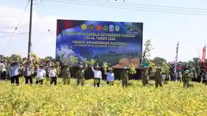 Panen-raya-kedelai-di-Desa-Ngudikan-Kecamatan-Wilangan-Nganjuk-Kamis-1452026.jpg