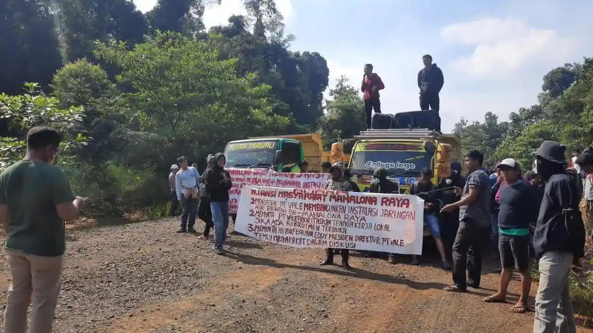 Amara Unjuk Rasa Tuntut Janji PT Vale Soal Instalasi Jaringan Air ...