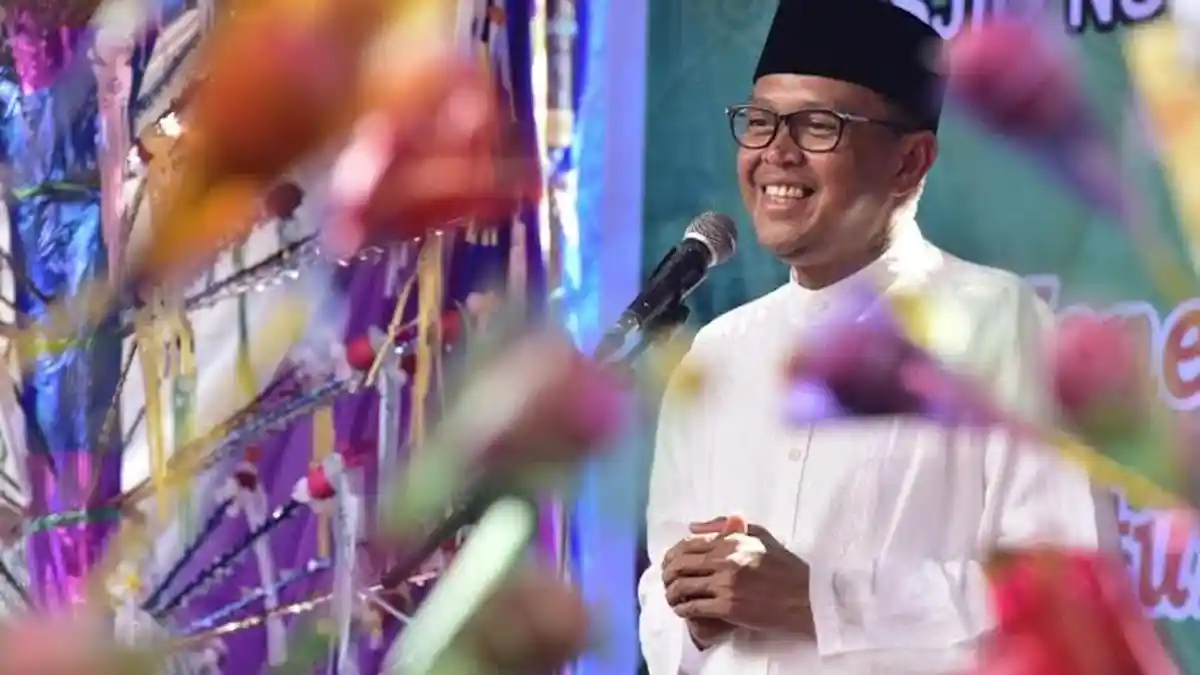 TRIBUNWIKI: Daftar Nama Gubernur Sulsel, Sejak 1950-2019