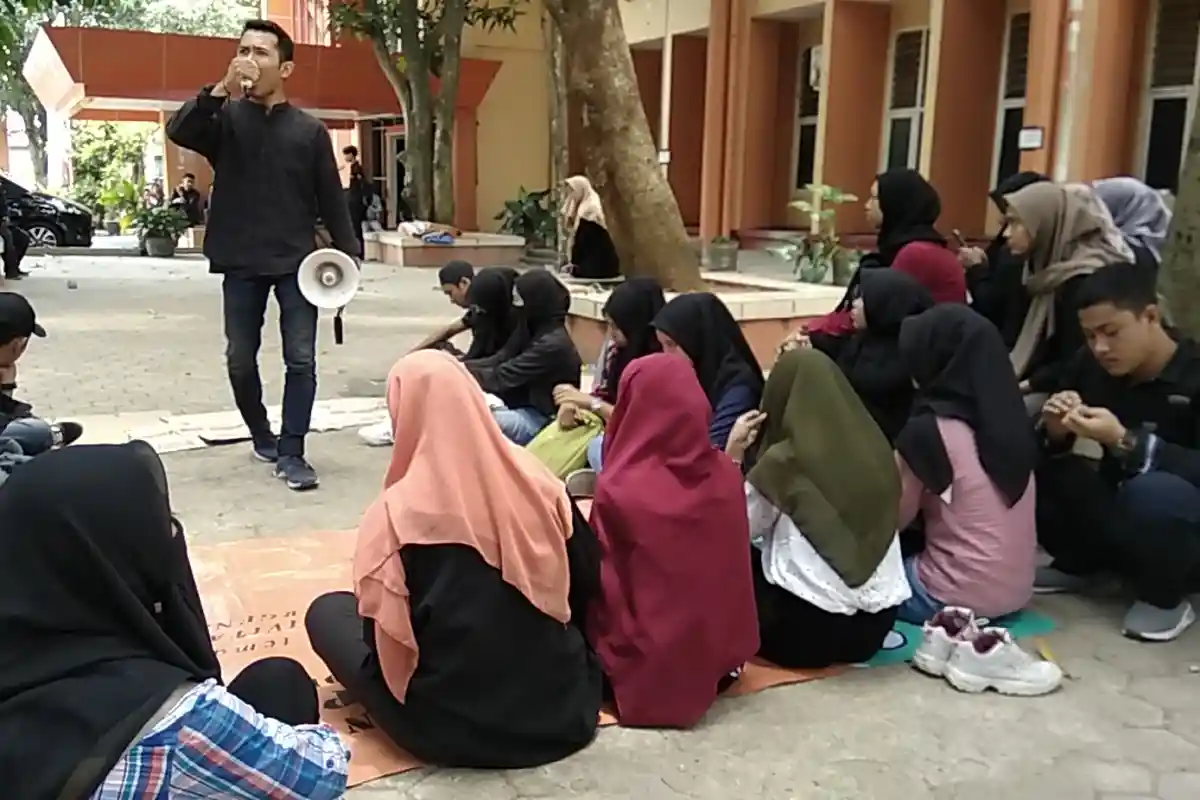 Aliansi Mahasiswa Fisip Peduli Desak Pihak Universitas Lampung Bekukan UKM Cakrawala