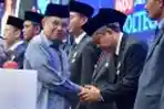 rai-mantra-raih-tanda-kehormatan-satya-lencana-karya-bhakti-praj_20190718_095717.jpg
