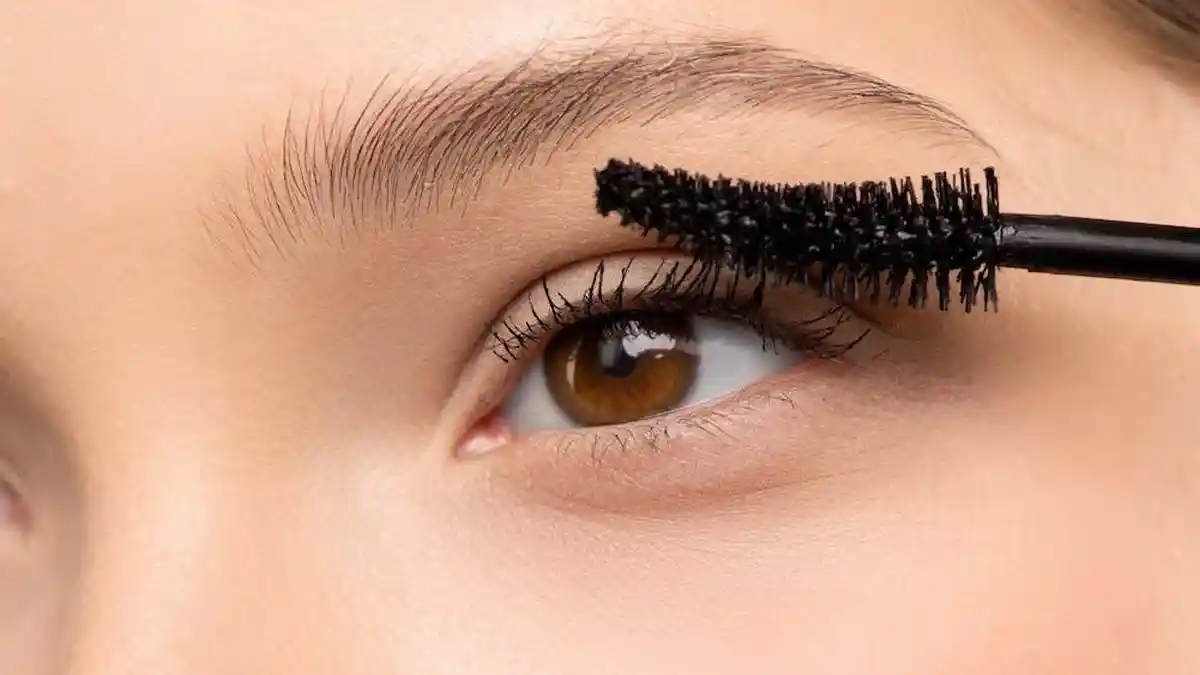 7 Rekomendasi Mascara dengan Formula Smudge-Proof Mudah Dibersihkan
