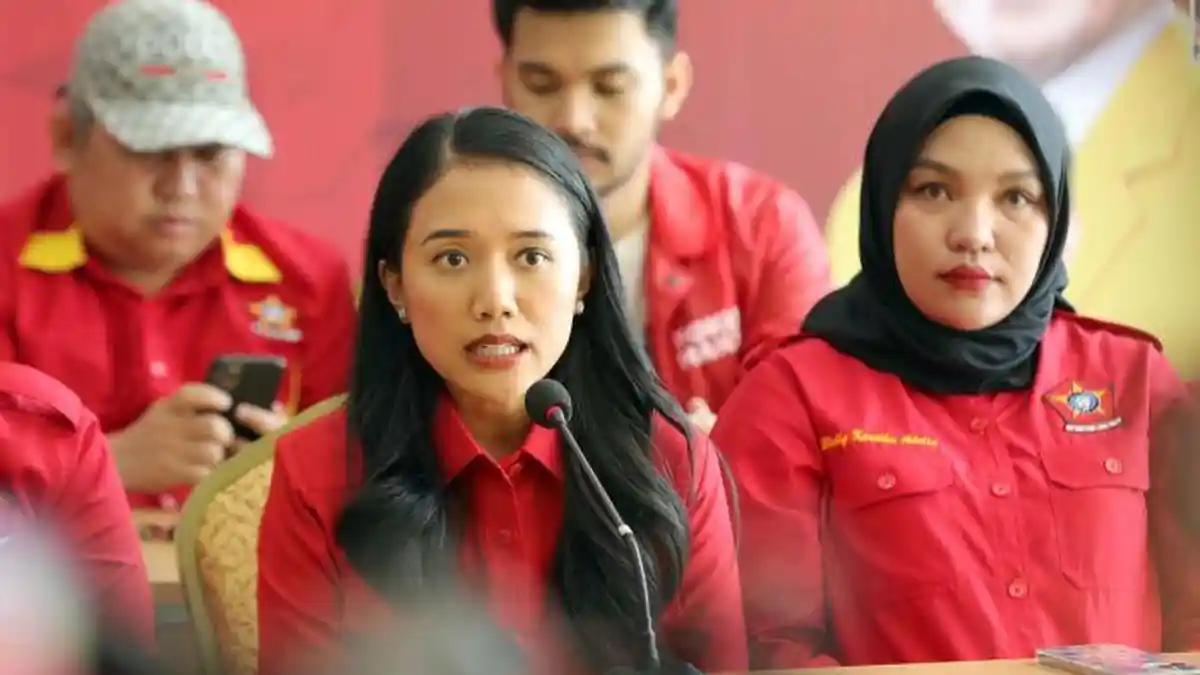 Komisi XI DPR Panggil BI, Desak Segera Stabilkan Rupiah