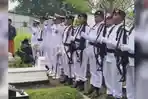 Prosesi-pemakaman-anggota-TNI-Ghofirul-Kasyfi-22-berpangkat-Kelasi-2.jpg