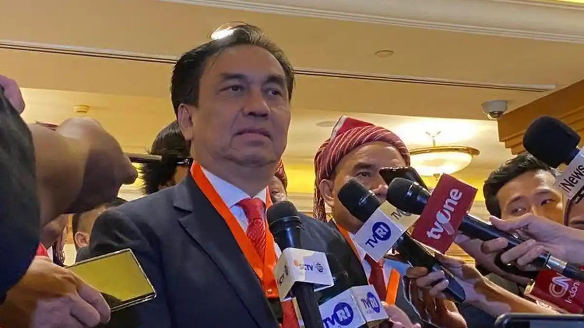 Effendi Simbolon Datangi Markas PDI Perjuangan, Condong ke Prabowo pada Pemilu 2024?
