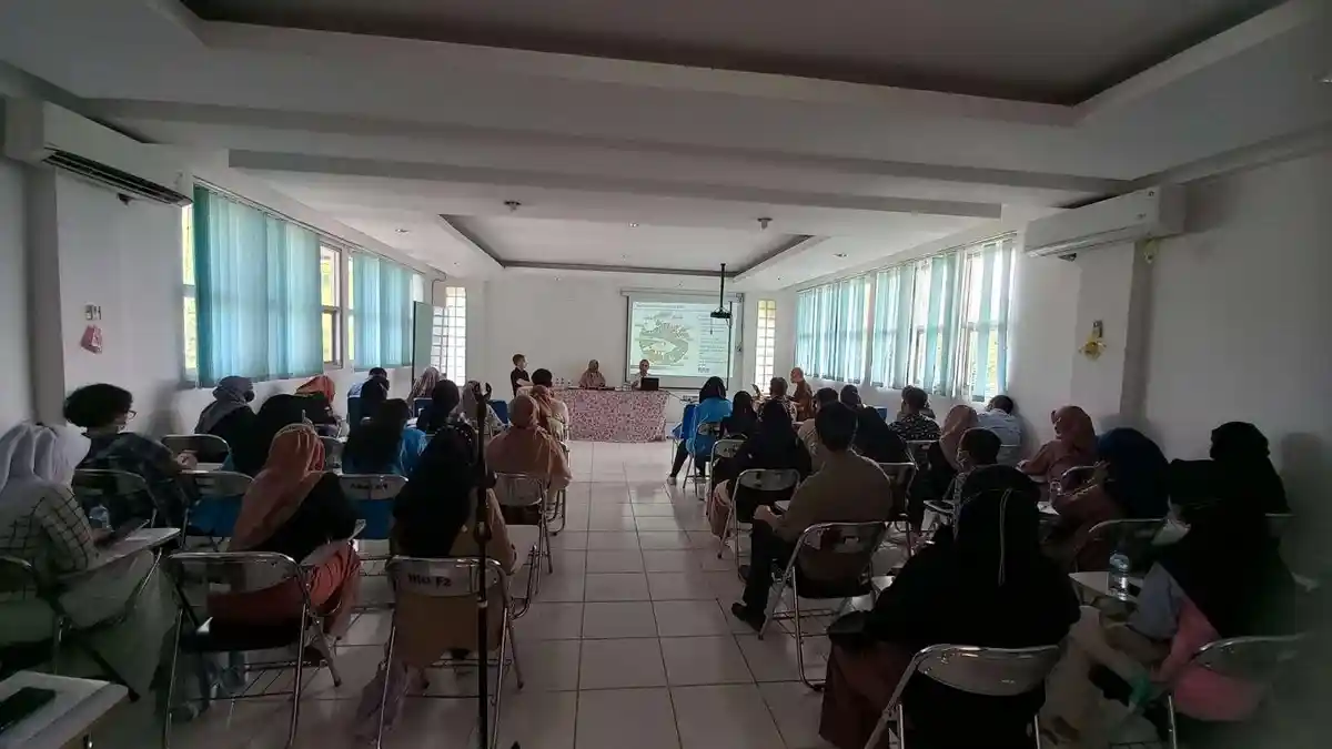Seminar Reklamasi  Prodi Biologi UBB Undang Peneliti Jerman