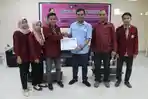 foto-bersama-presma-politeknik-negeri-sambas-dan-utusan-polres-sambas-beberapa-waktu-lalu.jpg