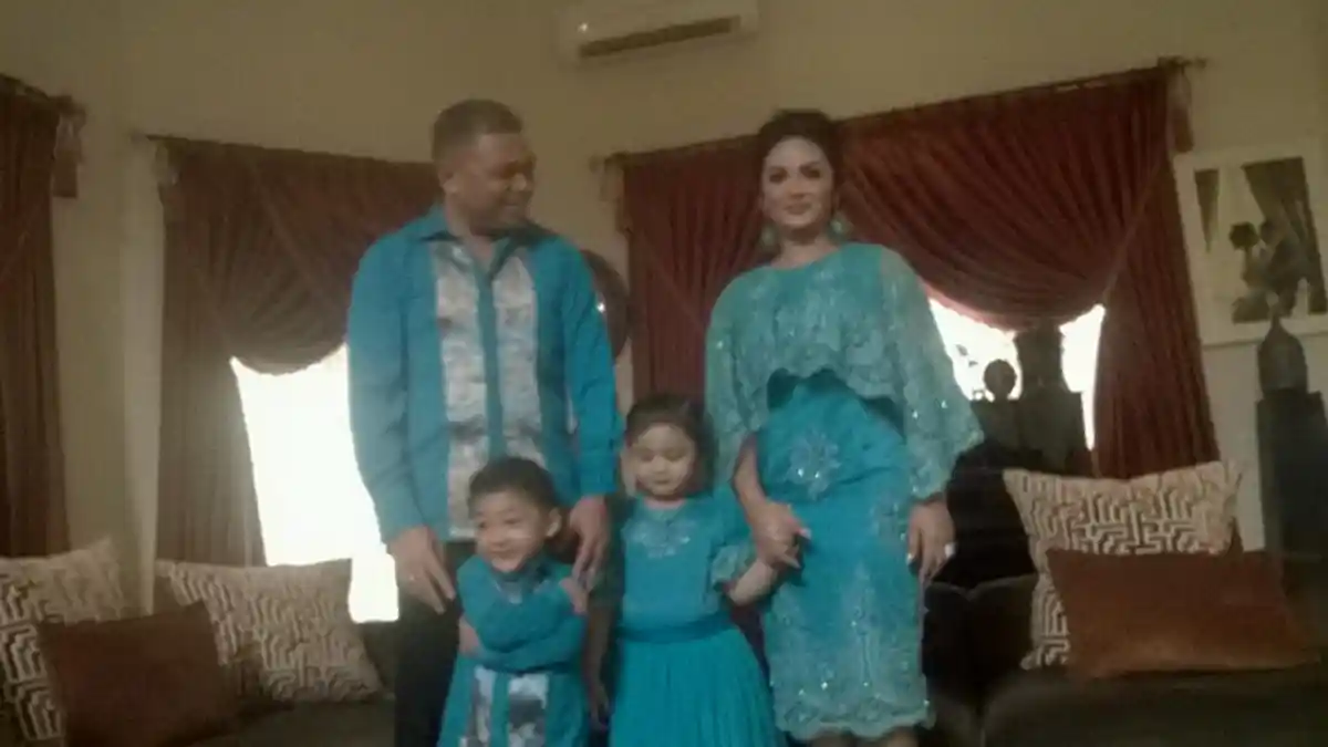 Ada Empal Gentong dan Ketupat Opor di Rumah Krisdayanti