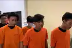 Tampang-keempat-pelaku-yang-habisi-remaja-saat-tawuran-di-Jalan-Pasar-9-Sidomulyo1.jpg
