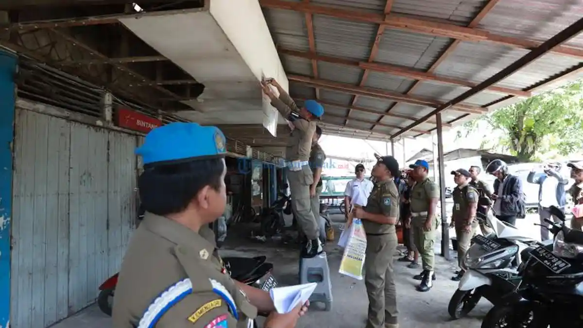 FOTO: Pol PP Segel Kafe Remang-remang di Parit Baru - kafe-remang-disegel.jpg