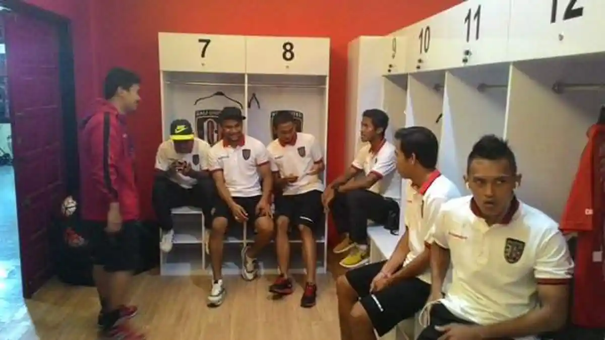 Tiba di Ruang Ganti, Pemain Bali United Bersiap Hadapi Persipura