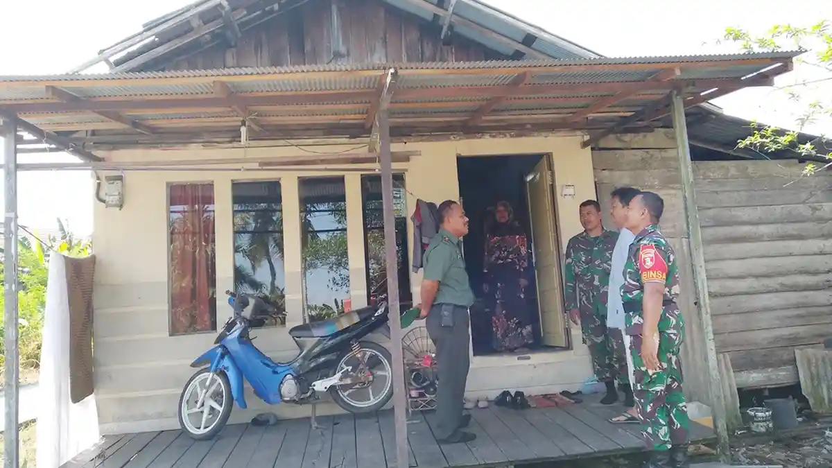 Lapuk dan Miring, Rumah Nini Norhayati Masuk Program Bedah Rumah Korem 101/Antasari