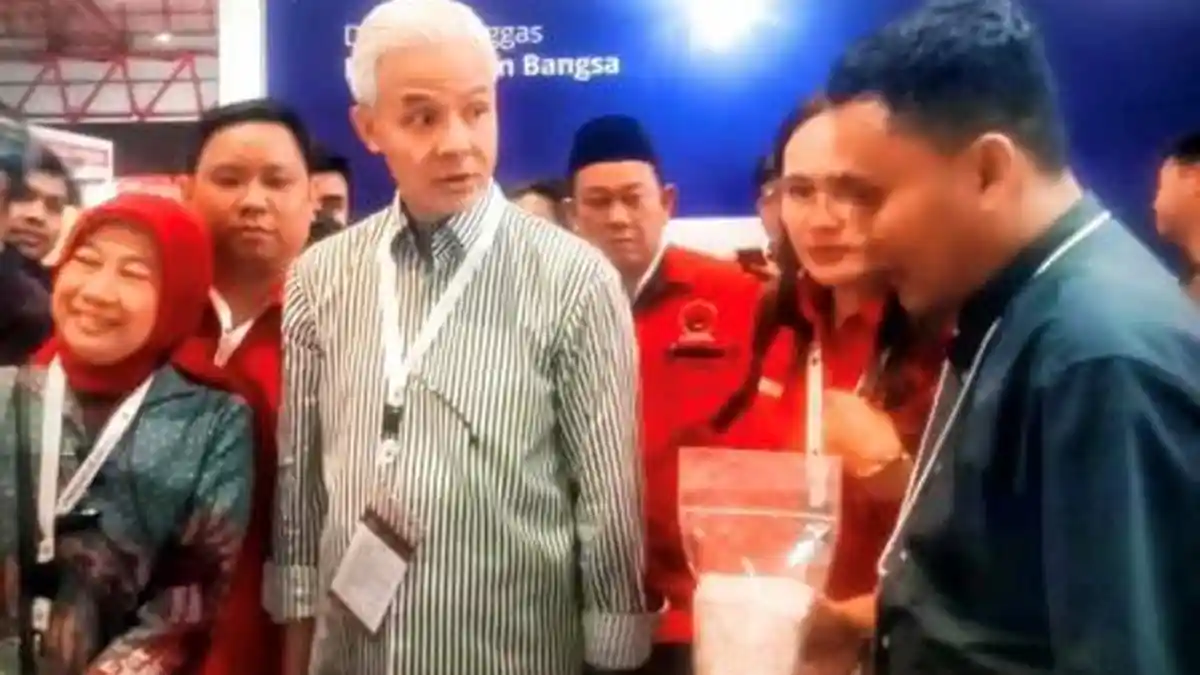KNPI Perlihatkan ke Ganjar Varietas Beras Ungu di Pameran Pangan Rakernas IV PDIP