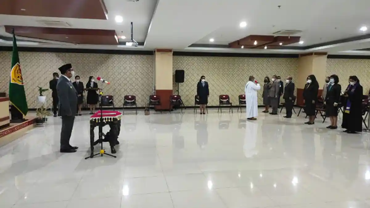 Wagub Josef Nae Soi Lantik Pejabat Tinggi, Administrator dan Pengawas Pemprov NTT