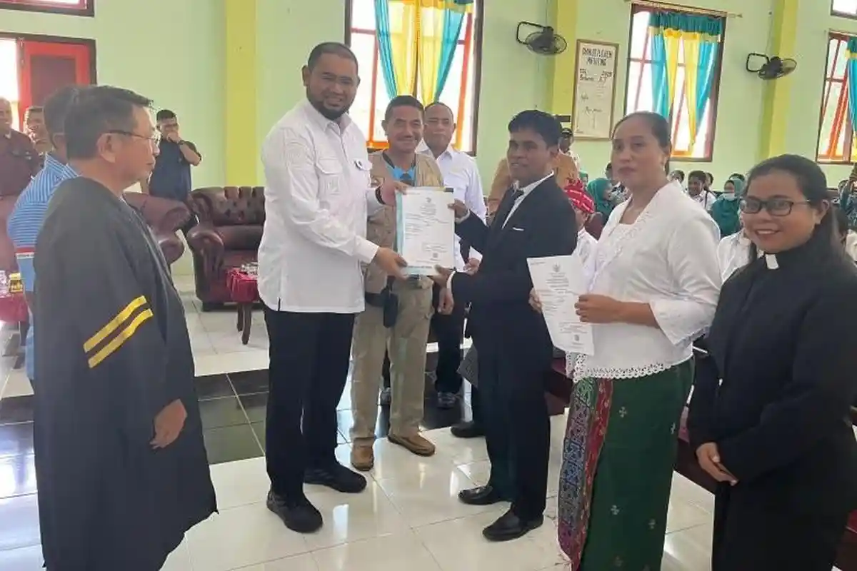 160 Pasutri di Halmahera Selatan Ikut Pengesahan Nikah Massal, Bupati: untuk Kepastian Hukum