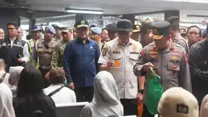 TINJAU-Ketua-DPRD-Lampung-dampingi-Kapolri-t.jpg