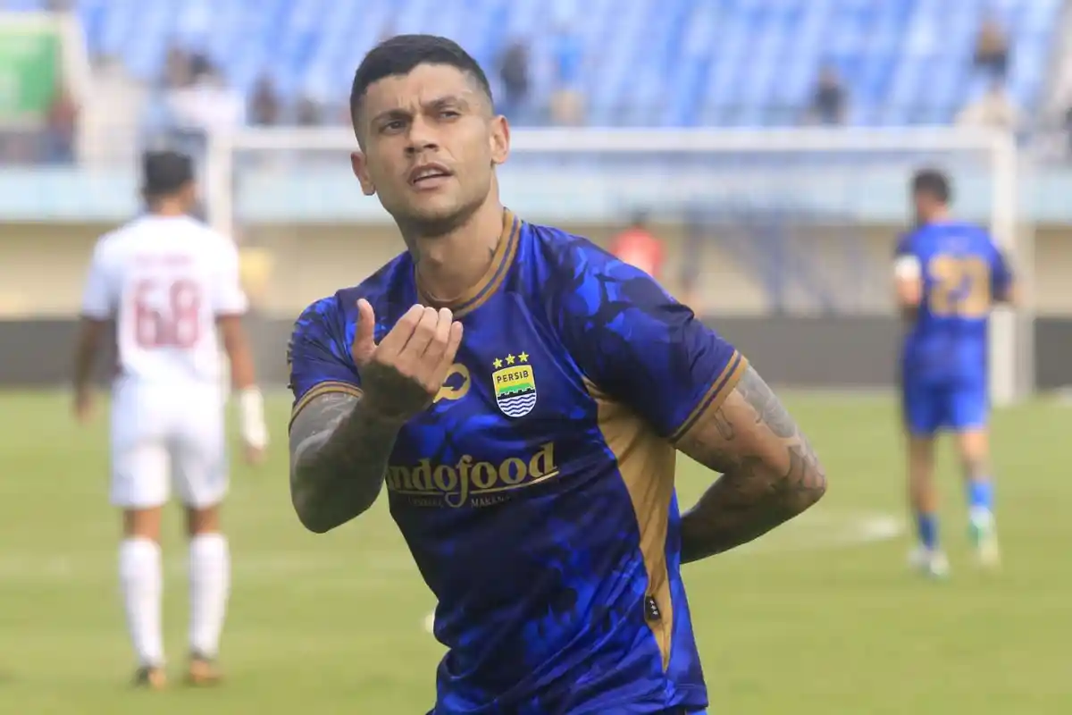 Kepingan Terakhir Pemain Asing Persib Bandung, Calon Tandem Ciro Alves, Kenal dengan Bojan Hodak