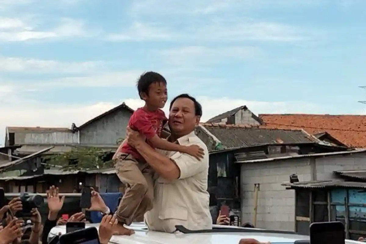 Prabowo Blusukan ke Cilincing, Sekjen PDIP Ungkit Aksi Ganjar, Sindir Capres No 2: Latihan Blusukan