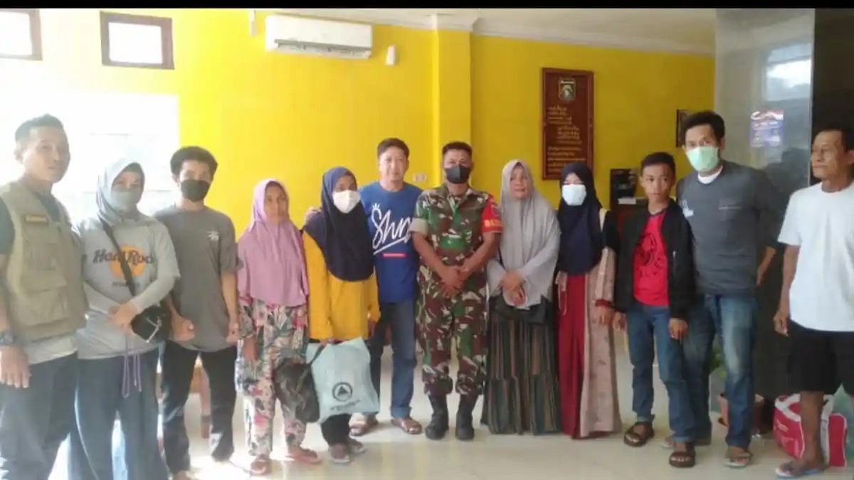 BPBD Pangkep Pulangkan 10 Korban KM Ladang Pertiwi ke Pulau Pammantauang