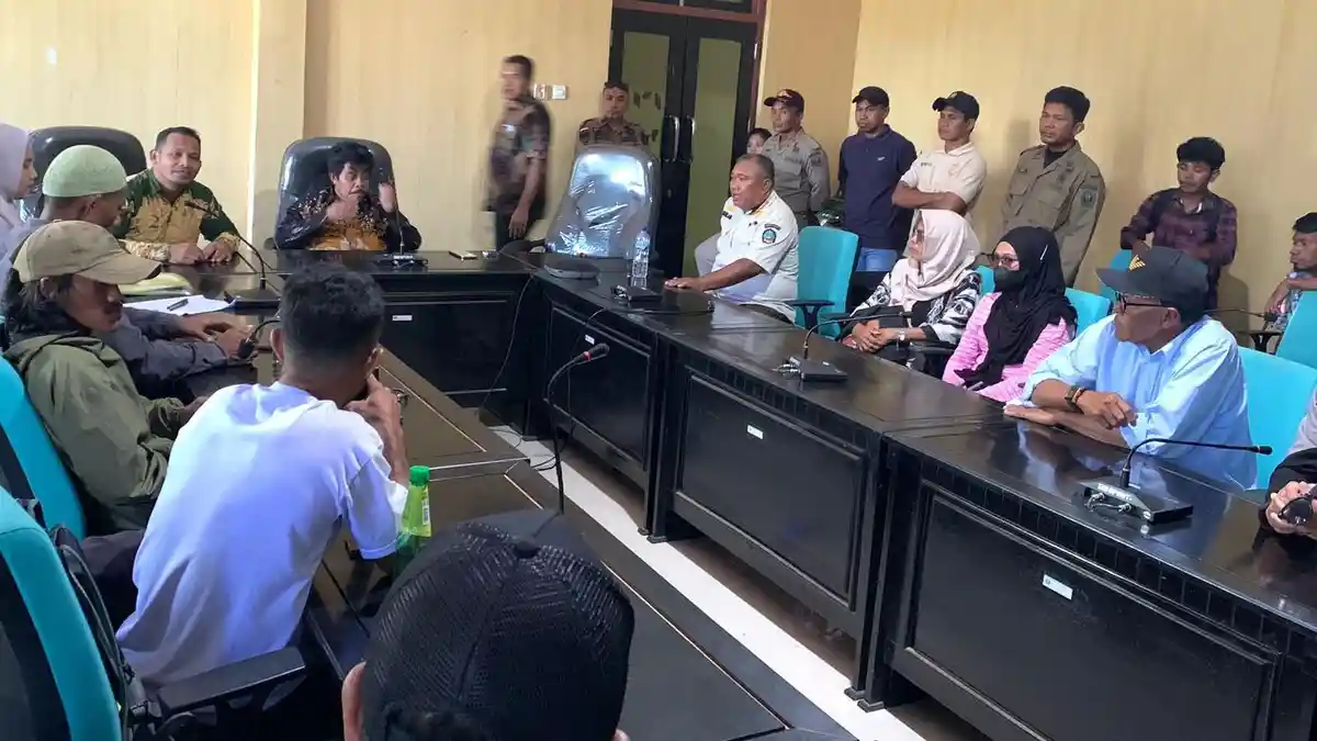 Kades Tabalema Abidin Talib Diadukan Warga ke Inspektorat Halmahera Selatan