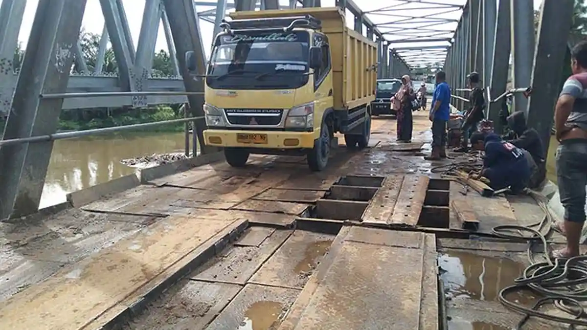 Kondisi Jembatan Handel di Aceh Singkil Rusak Parah, Dua Kecamatan Terancam Terisolasi