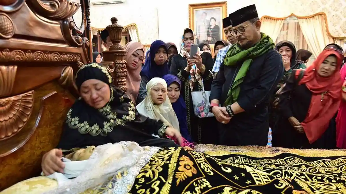 SYL Ikut Melayat Almarhum Supomo Guntur