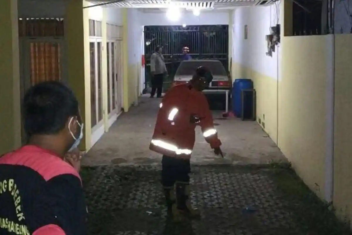 Jenazah Warga Depok Digerogoti 11 Anjing Peliharaannya Sendiri, Sebelum Ditangkap Tim Satwa Brimob