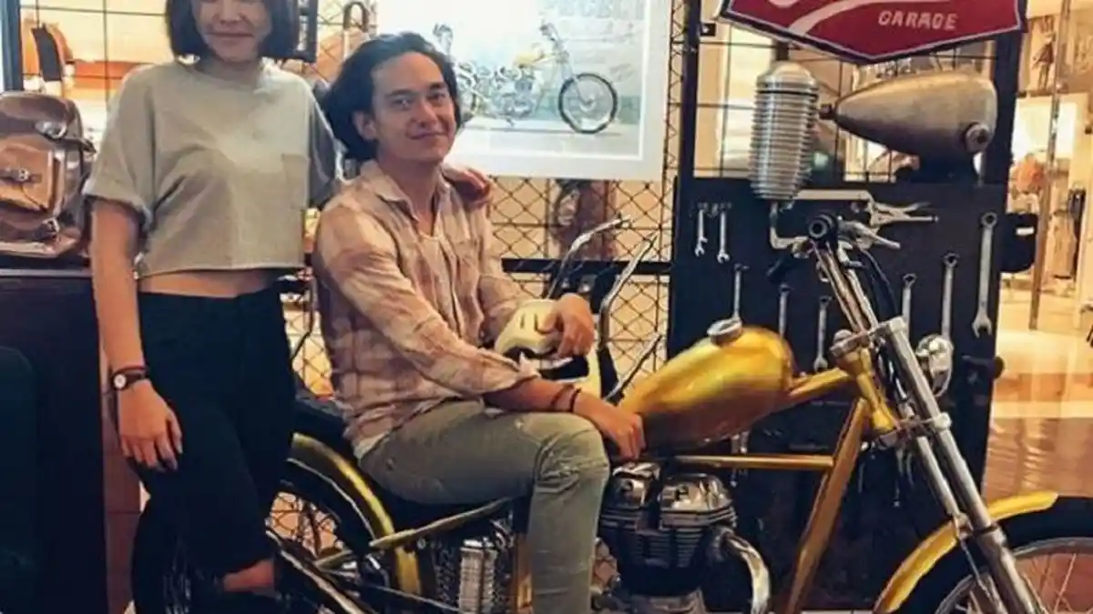 Adipati Dolken Kesengsem Replika Chopper Jokowi