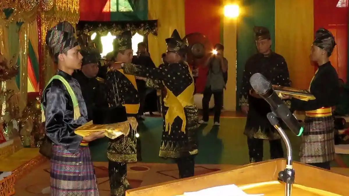 Laksamana Ade Supandi Dianugerahi Gelar Kehormatan Melayu