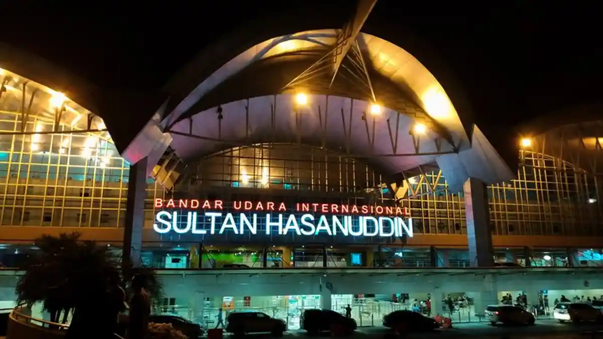 Angin Kencang dan Hujan Lebat, 8 Pesawat Gagal Mendarat di Bandara Makassar
