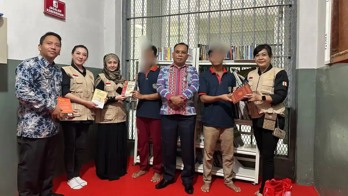 Yayasan Roda Kebajikan Peduli Sumbangkan Buku Untuk Perpustakaan Lapas Pancur Batu