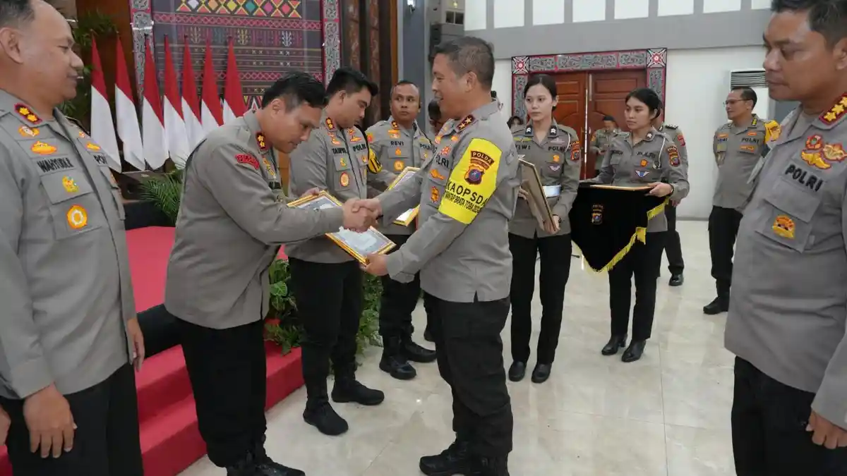 Peringkat Terbaik 1 Amplifikasi Berita Positif, Kapolres Labuhanbatu Terima Reward Kapolda Sumut