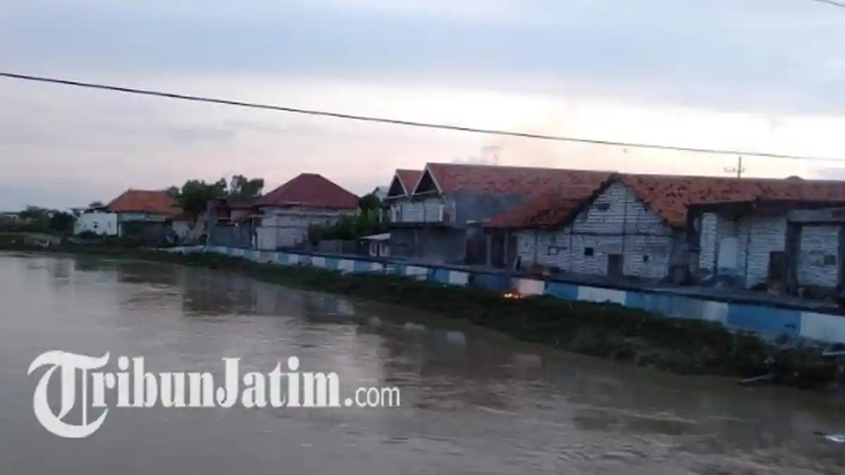 Sungai Kemuning Meluap Akibat Hujan Deras, BPBD Sampang Pastikan Tak Akan Ada Banjir Susulan