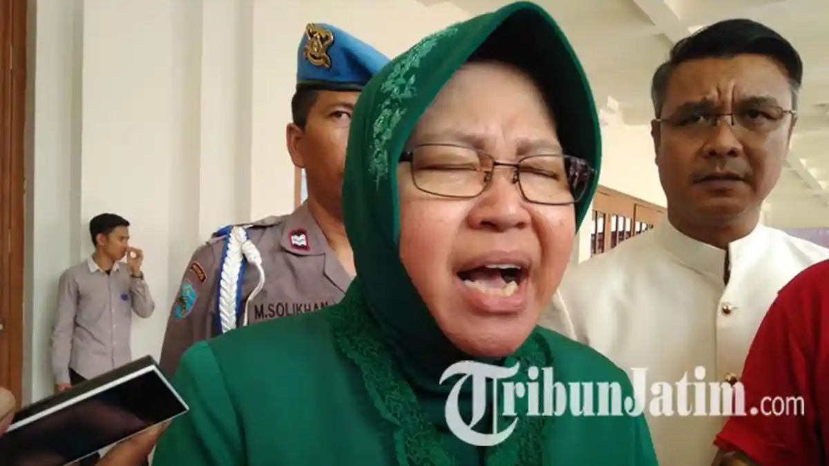 Risma Bakal Lakukan Hal Ini Terhadap Dua SD di Surabaya yang Baru Saja Terbakar