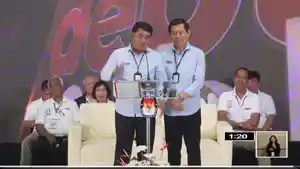 Calon-Gubernur-Sulawesi-Utara-Yulius-Selvanus-Komaling-menutup-closihjghjghj.jpg